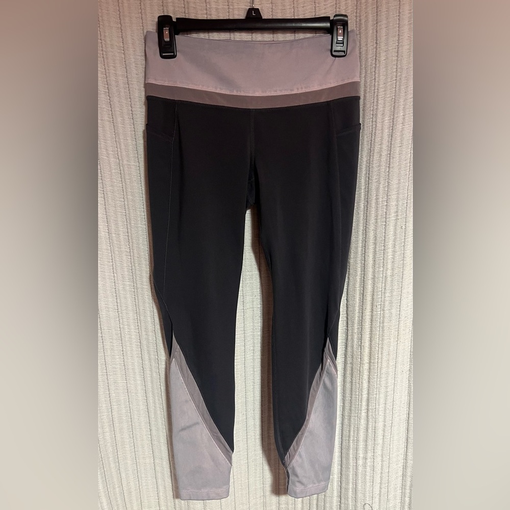 Tangerine Gray Leggings With Blue/Pink Accents